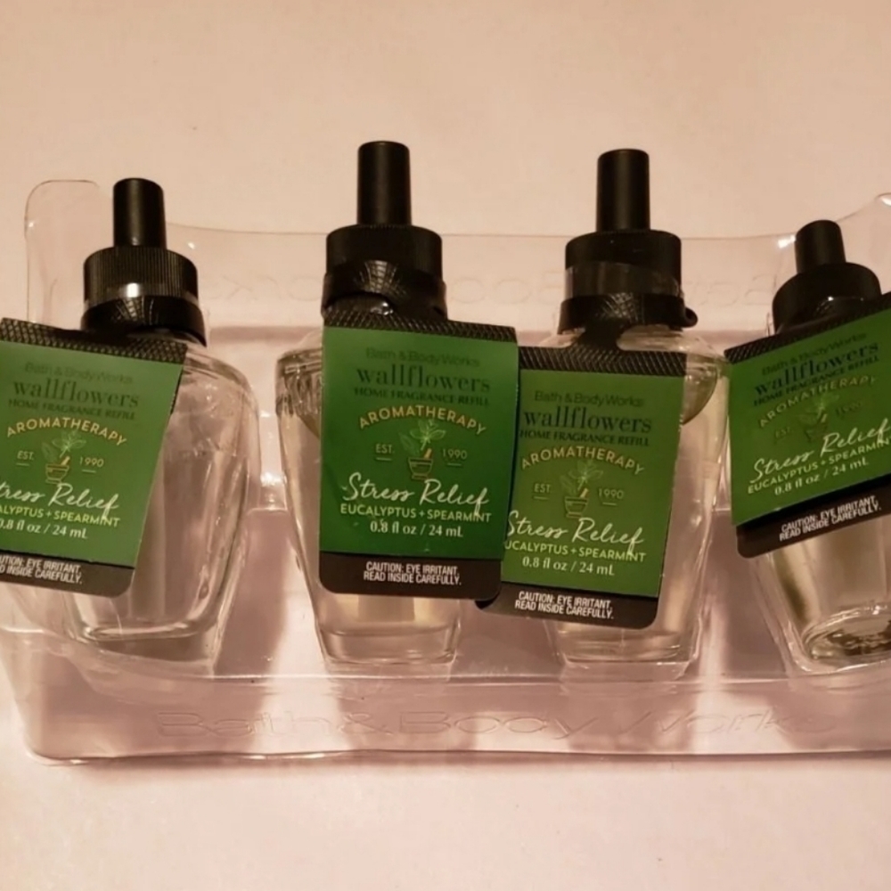 Bath and body works wallfower